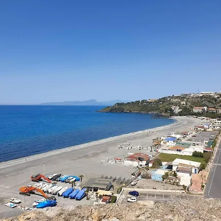 Impeccable 1-Bed Apartment In Scalea Daire *
